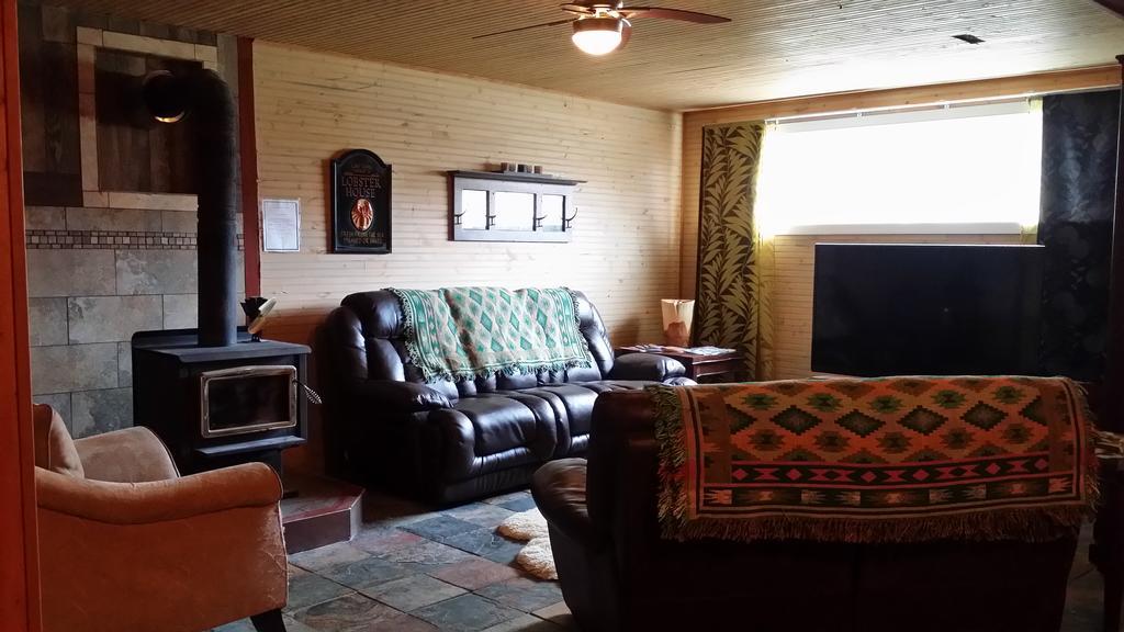 Eileen'S Bed & Breakfast/Guest House Hay River Exterior foto