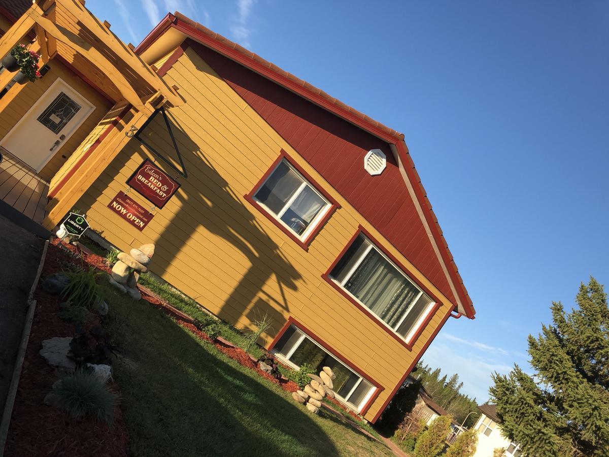 Eileen'S Bed & Breakfast/Guest House Hay River Exterior foto