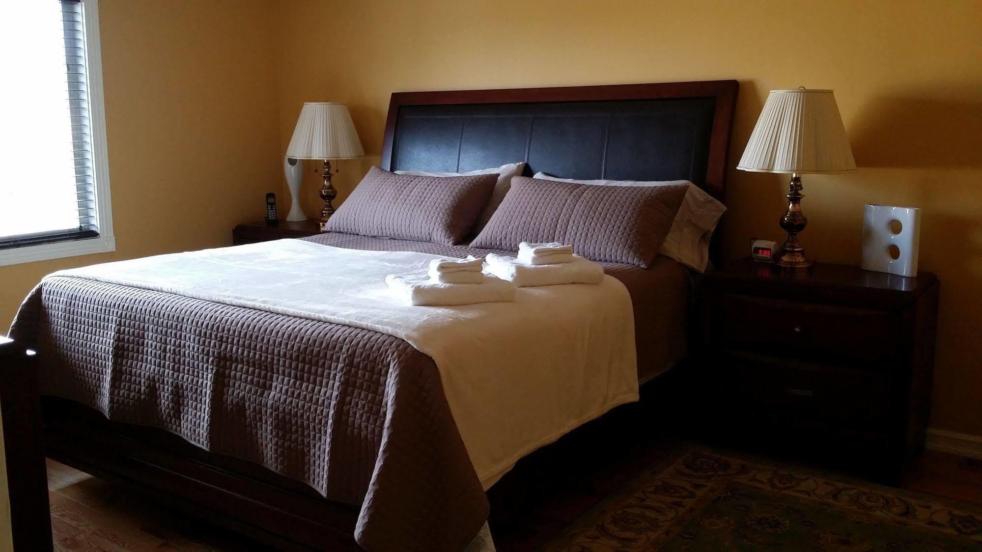 Eileen'S Bed & Breakfast/Guest House Hay River Exterior foto